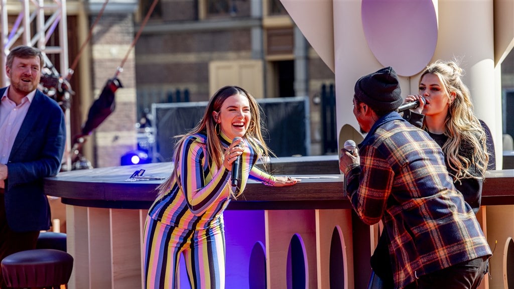 The Streamers houden persconferentie, hinten op nieuw concert