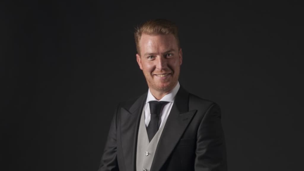 André (40) is butler: 'Het beeld uit oude Engelse films klopt'