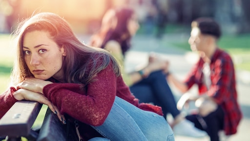 Vivian wil nooit meer jaloers zijn op haar zus: 'Ik heb haar op afstand gehouden'