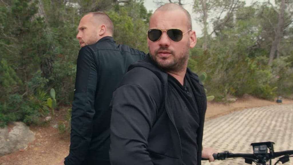 Sneijder en Kuijt in de problemen met de politie tijdens opnames Villa Oranje