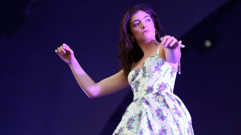Lorde komt na vier jaar eindelijk weer met nieuwe muziek