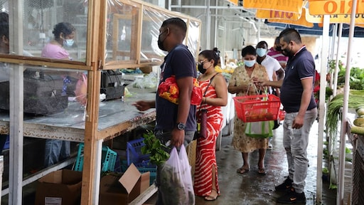 In Suriname krijgen mensen onder de 60 wél AstraZeneca: 'Blij mee'