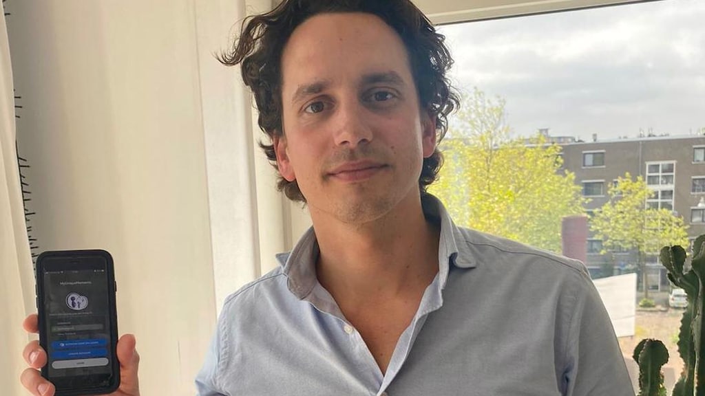 Product owner Rik Tholen met de nieuwe app