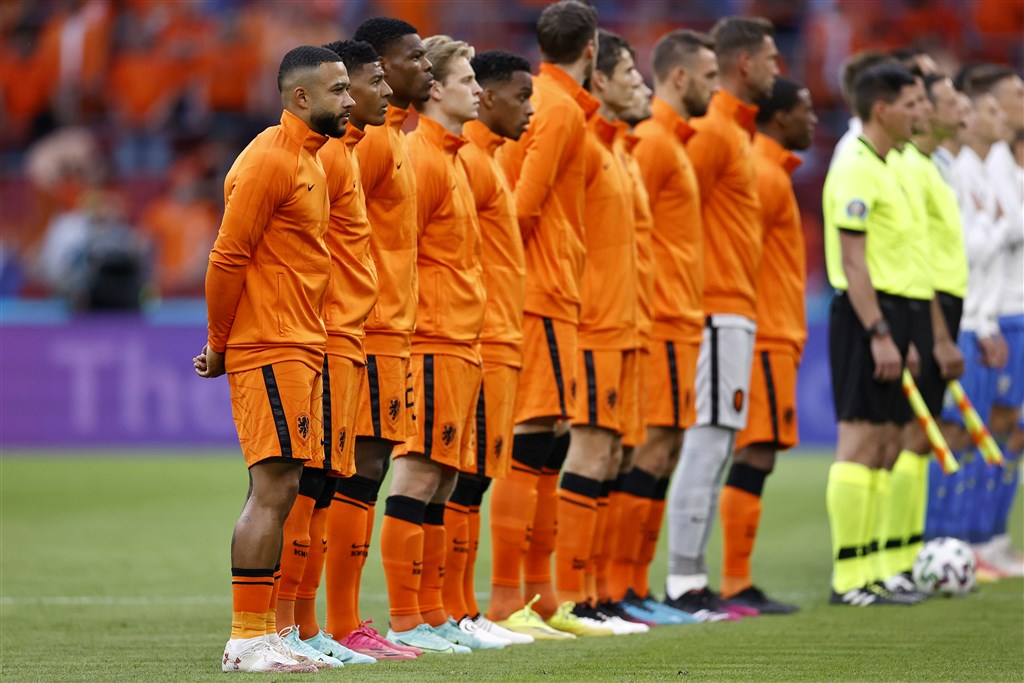 Afgetrapt in Amsterdam: het EK is begonnen voor Oranje | RTL Nieuws