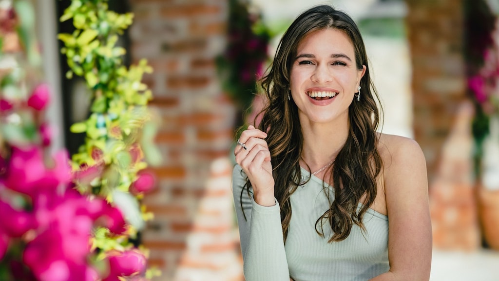 Julia Sinning slaat na Tony Junior een andere bachelor aan de haak