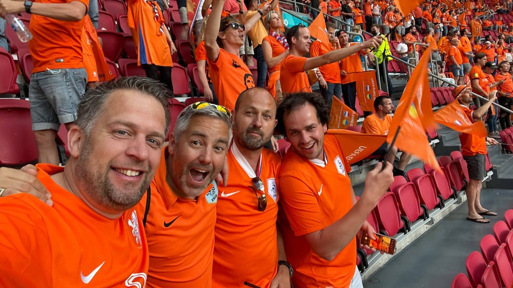 Barry met zijn vaste voetbalvrienden