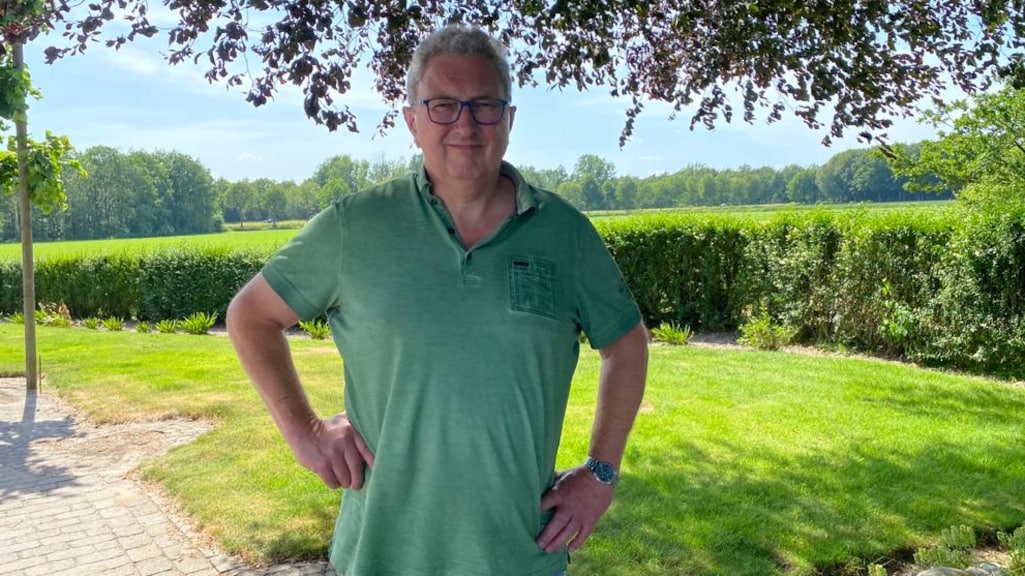 Stroomstootjes tegen extreme hoofdpijn: Arthur en Jos hebben hun leven terug