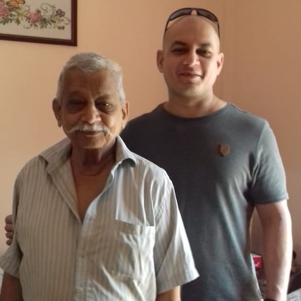 Frank, samen met zijn vader, de laatste keer dat hij in India was.