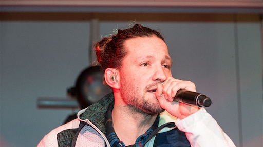 Kraantje Pappie geeft zichzelf droomhuis cadeau voor verjaardag