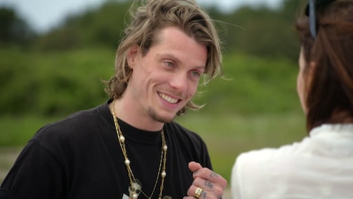 Eerste kus De Bachelor is een feit: 'Wilde d'r proeven'