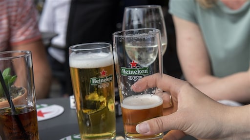 Ook coronaclusters op feestjes Den Haag en Maastricht