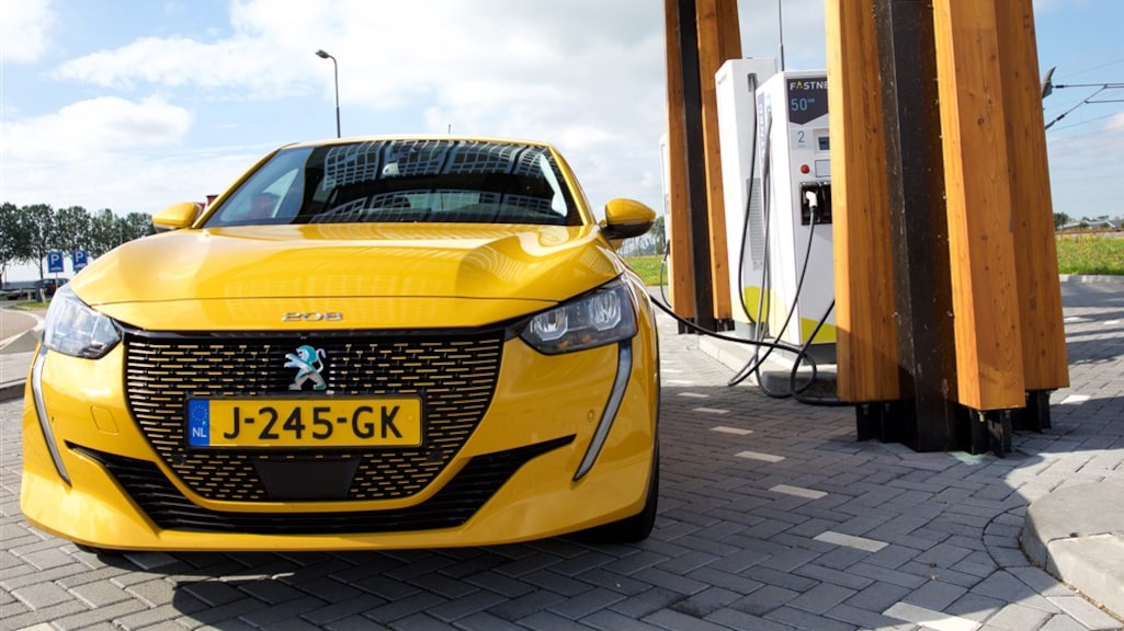 Moederbedrijf Peugeot en Fiat investeert 30 miljard in elektrisch rijden