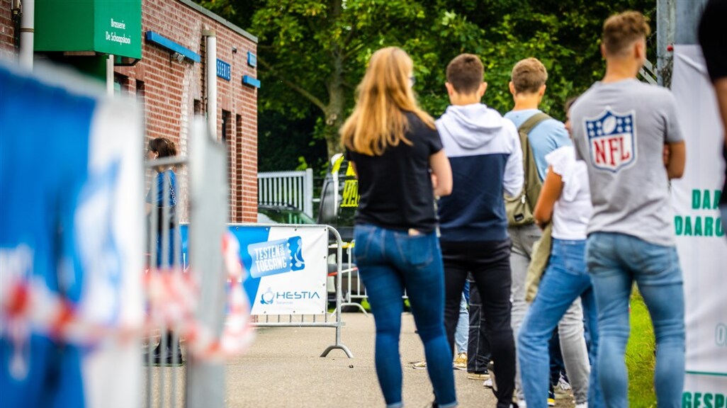 Tienduizenden afspraken toegangstesten afgezegd na persconferentie