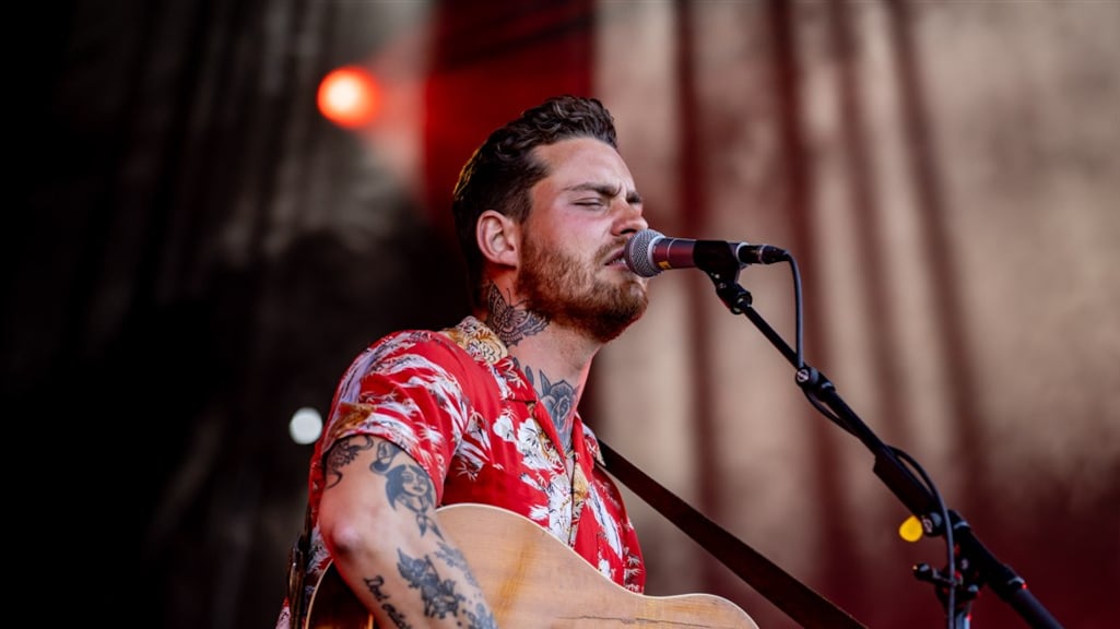 Douwe Bob: 'Wíl de dood van mijn beste vriend helemaal niet verwerken'