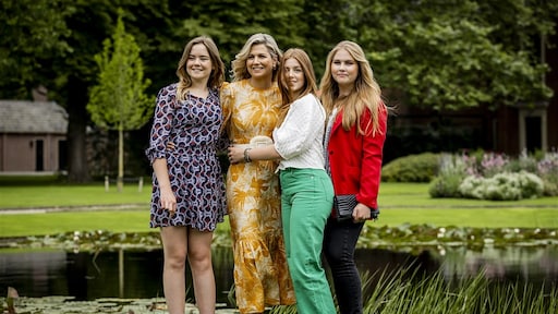 Prinsessen sturen koningin Máxima geregeld een tikkie