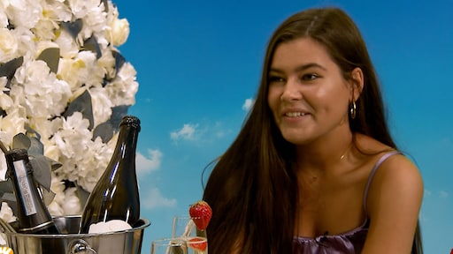 Diva uit De Bachelor vond het lastig zich te uiten naar 'ongemakkelijke' Tony