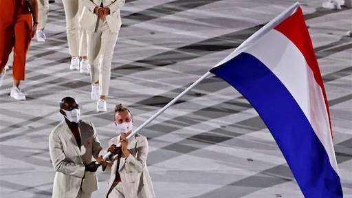 Japan opent Spelen op serieuze toon en zonder publiek