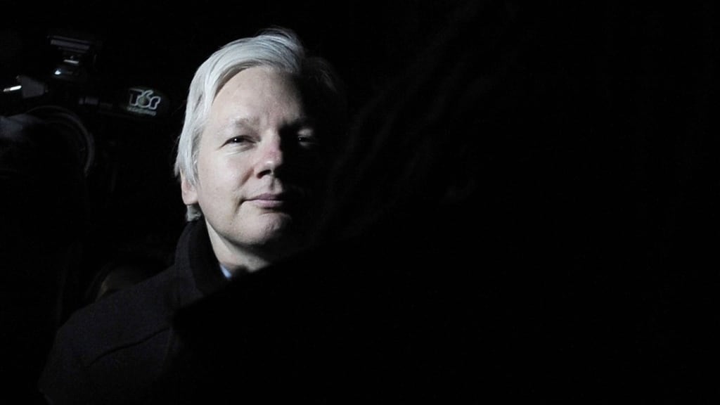 Assange raakt Ecuadoraanse nationaliteit kwijt: 'Naturalisatie was illegaal'