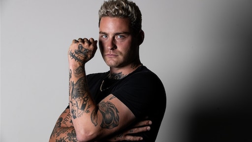 Douwe Bob bevestigt: 'Vorige maand nog een dochter gekregen'