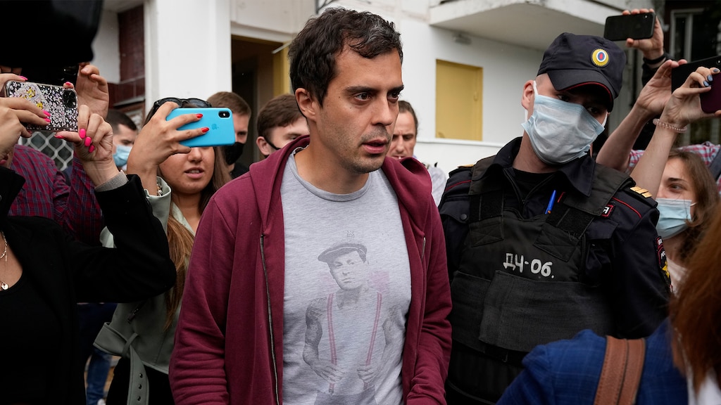 Rusland pakt onderzoeksjournalist op: 'Opdoeken kritische media is begonnen'