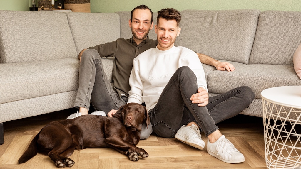 Homostel lanceert kledinglijn om ivf-traject te bekostigen