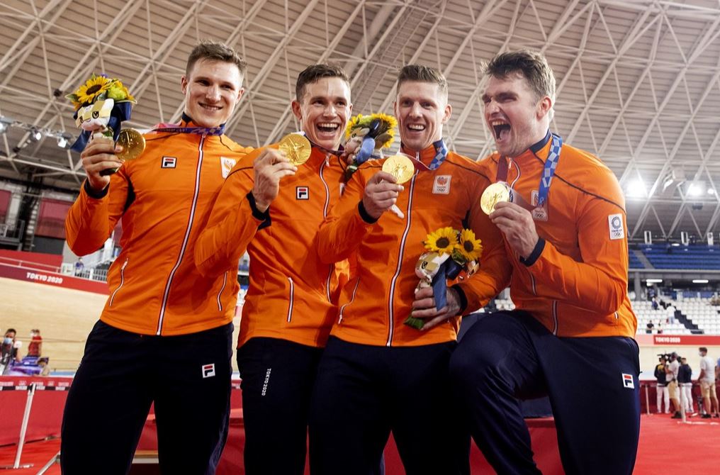 Baanwielrenners rammen met overmacht naar goud op de Spelen