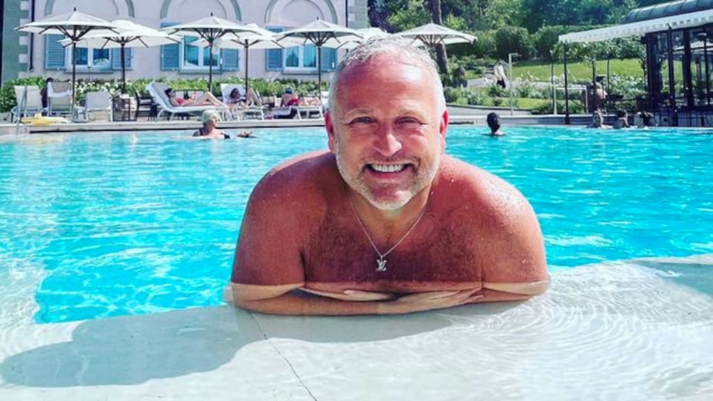 Gordon boos op ongevaccineerden: 'Helpen economie naar de kloten'