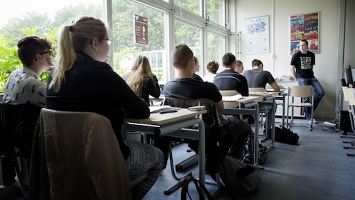 Nieuwe taalgids voor scholen: geen 'jongens en meisjes' meer