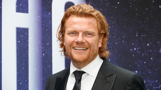 Bastiaan Ragas naar het ziekenhuis na val van ladder