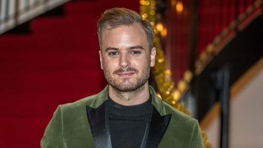 Jarige Jim Bakkum deelt hilarische foto van vroeger