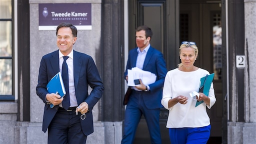 Proeve van regeerakkoord klaar: Rutte en Kaag praten maandag verder over formatie