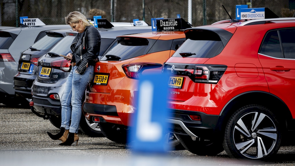 CBR krijgt achterstand van honderdduizenden examens niet weg