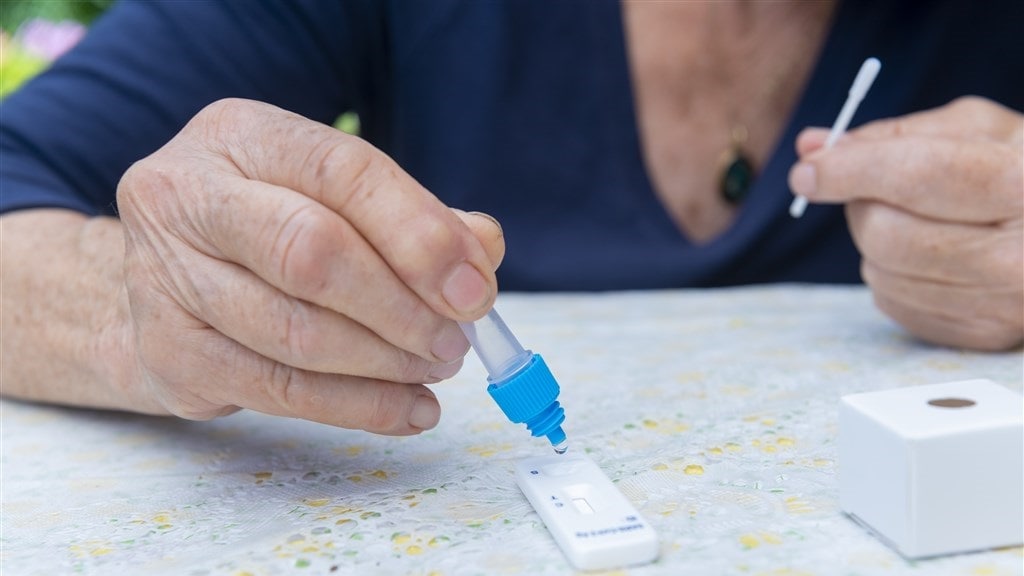 Opfriscursus corona: mijn zelftest is positief, wat nu?