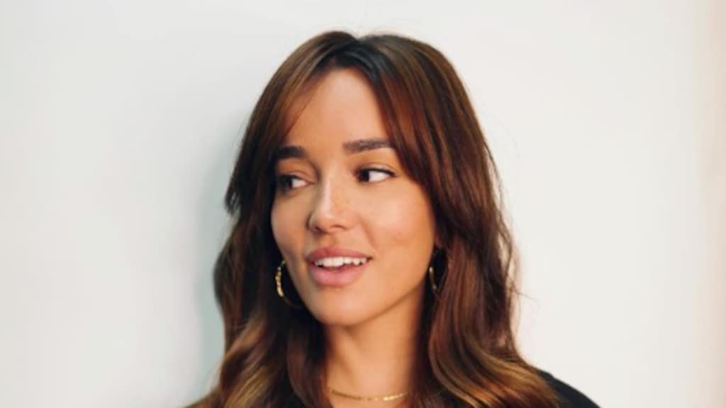 Bibi twijfelt over borstvergroting: 'Hele zooitje stortte in'