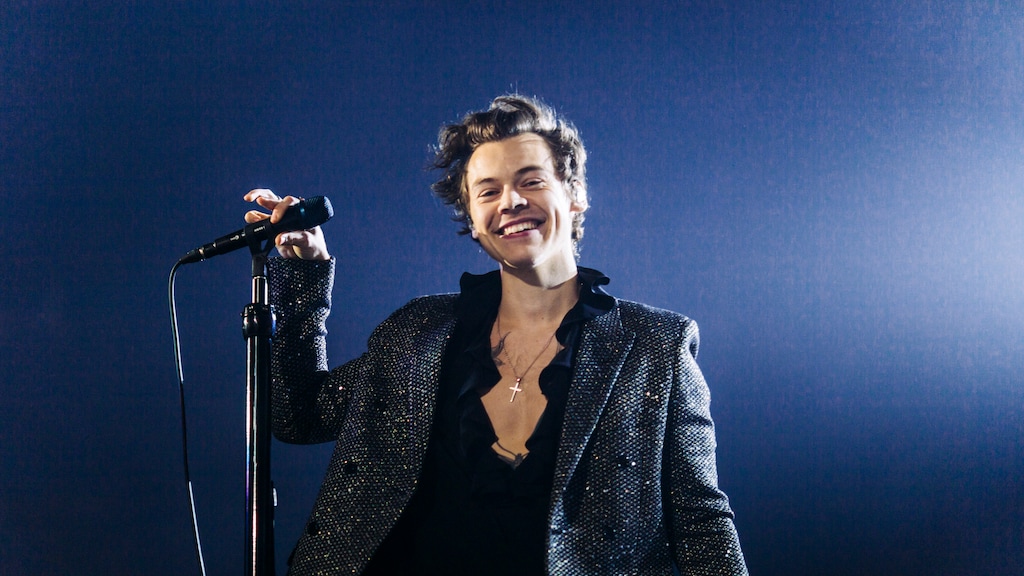 Harry Styles helpt fan met aanzoek tijdens concert