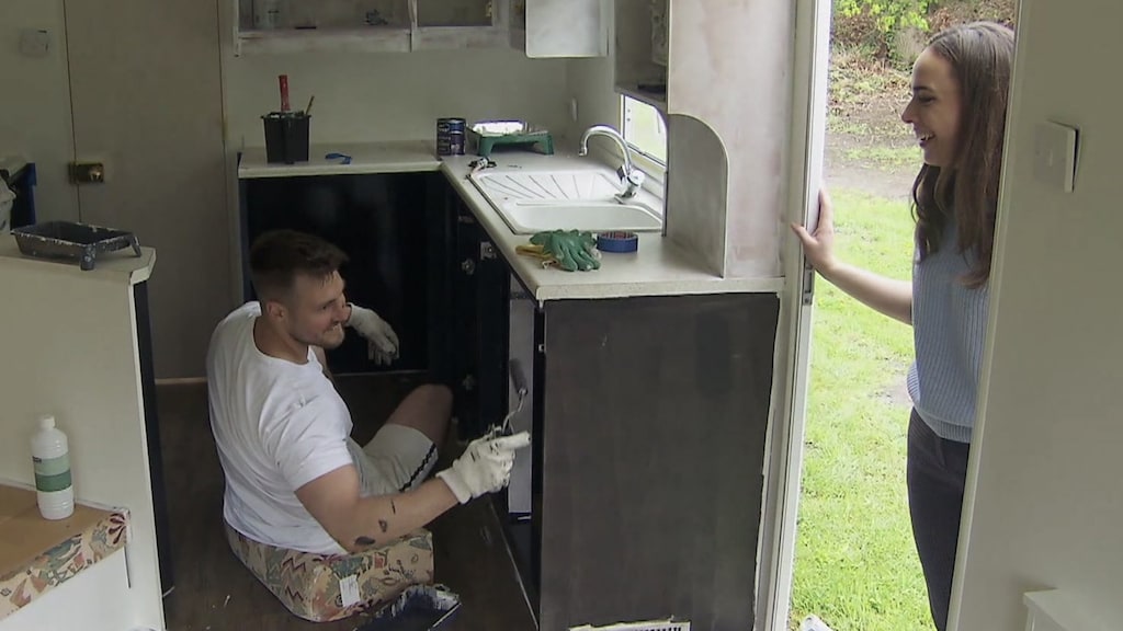 B&B-kandidaat Mitch laat zich uit over vele klusjes voor Roxanne