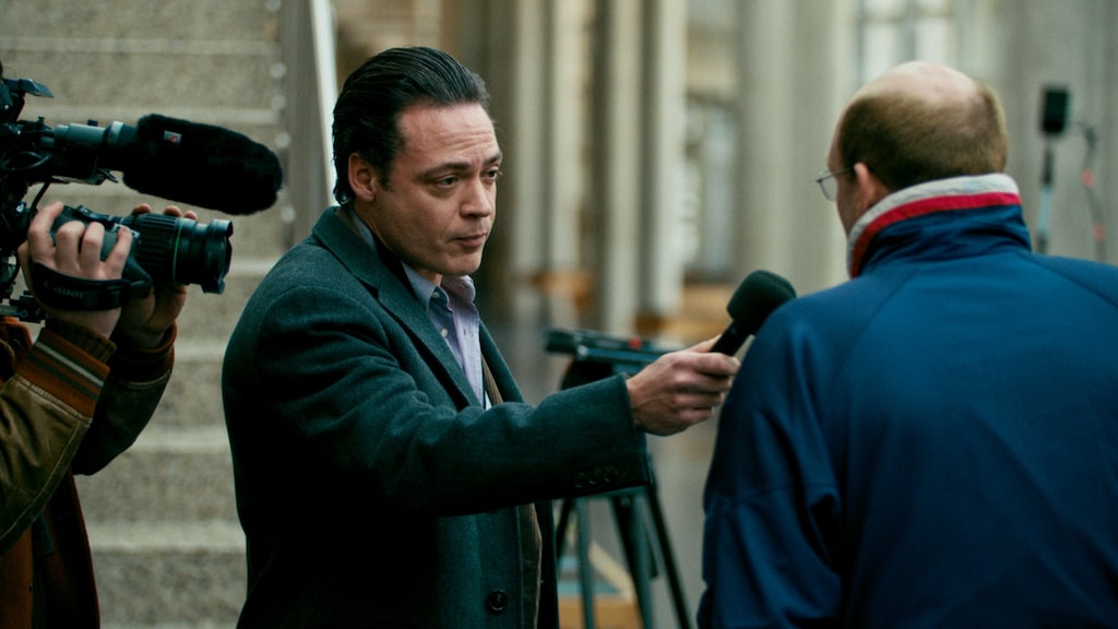 Fedja van Huêt liep mee bij Nieuwsuur voor Deventer moordzaak-film