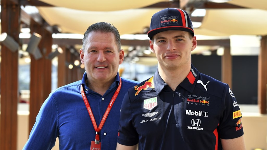 Max Verstappen tekent miljoenencontract: tot eind 2028 bij Red Bull