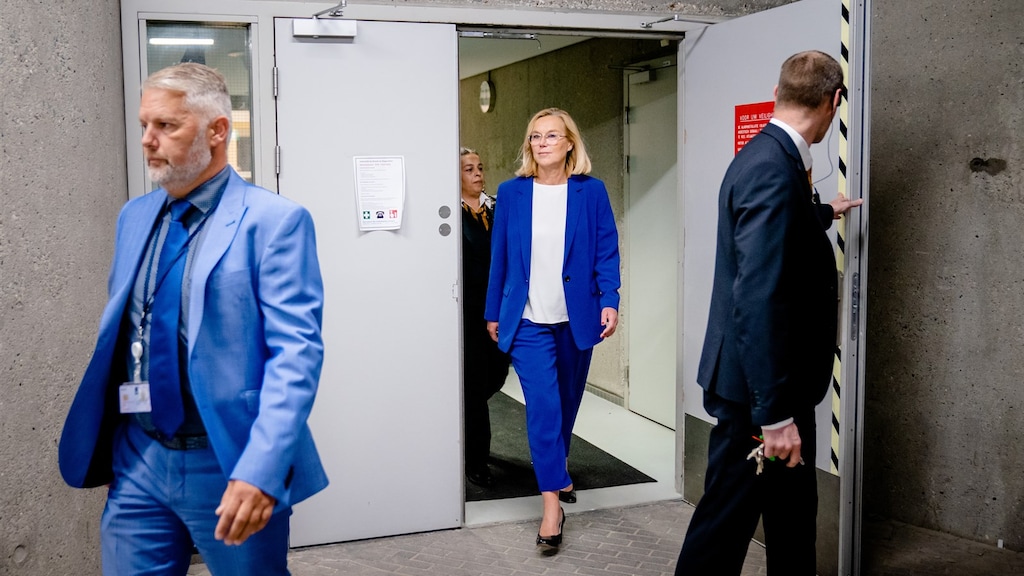 Respect en begrip in Kamer voor aftreden Kaag
