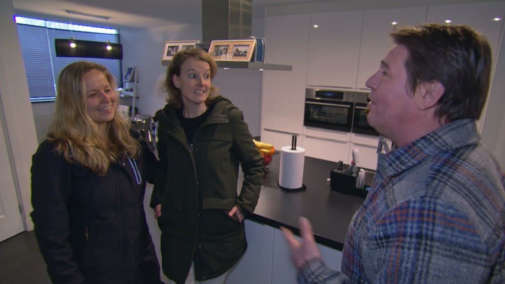 Kopen Zonder Kijken-stel weet niet wat ze zien in nieuw huis