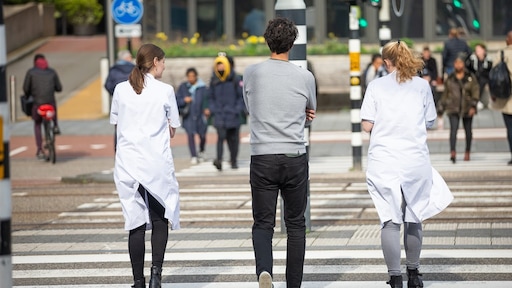 Zorgpremie drie tientjes omhoog in 2022, eigen risico blijft gelijk