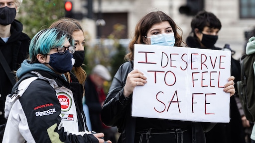 Britse vrouwen eisen maatregelen na moord op lerares (28): 'Straat moet veilig zijn'