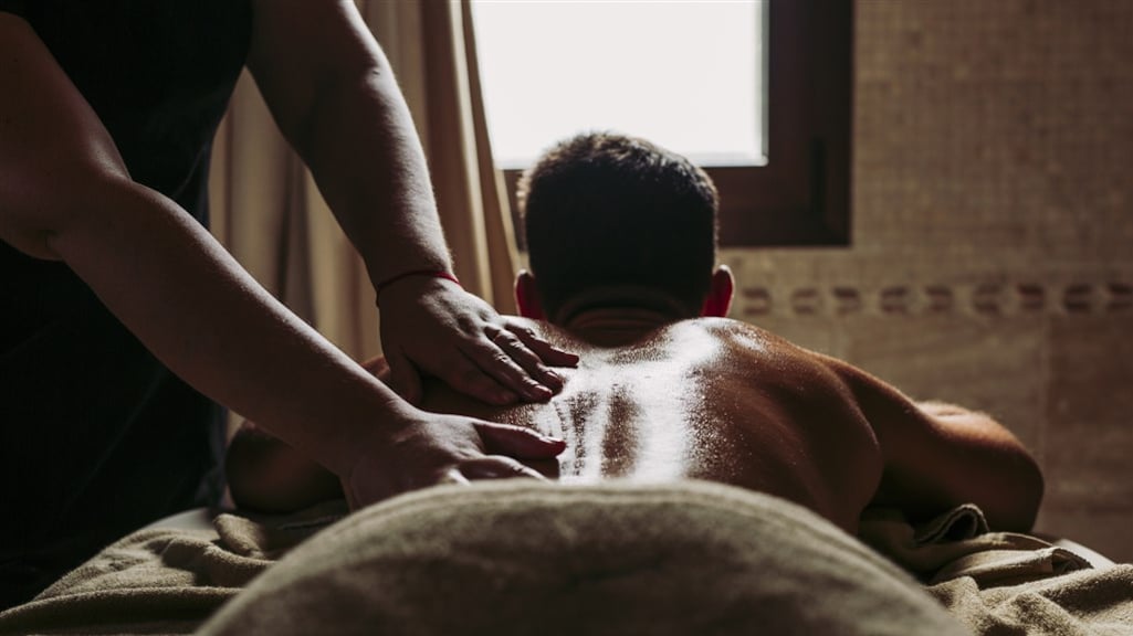 Rederij mag naakte kapitein die zich door matrozen liet masseren niet ontslaan