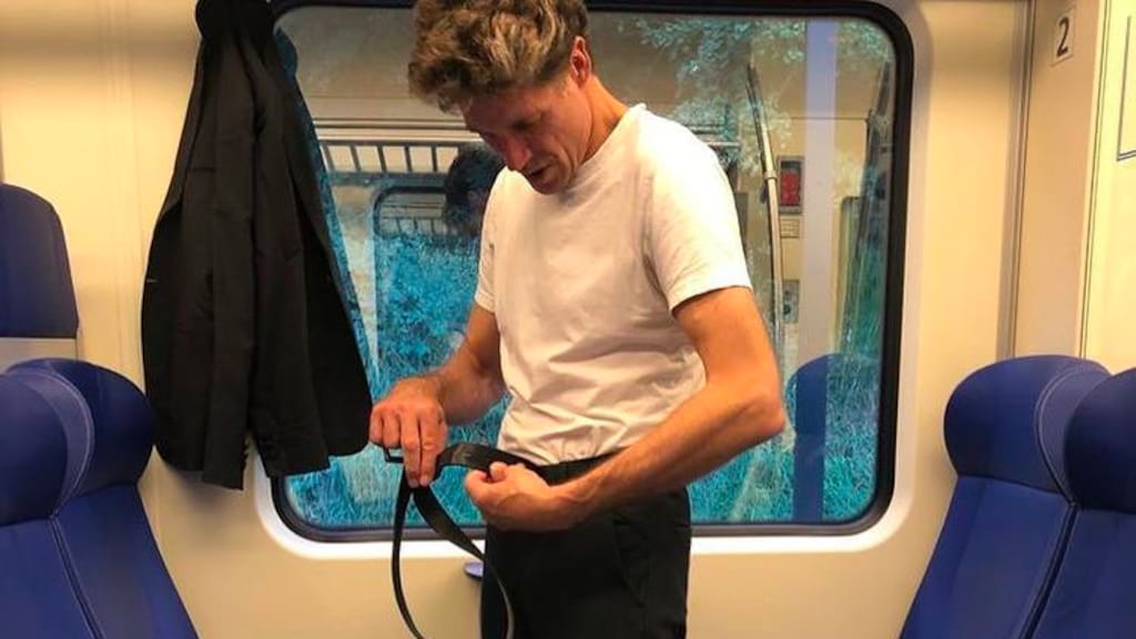 Polderglamour: Daniël Boissevain gebruikt trein als kleedkamer