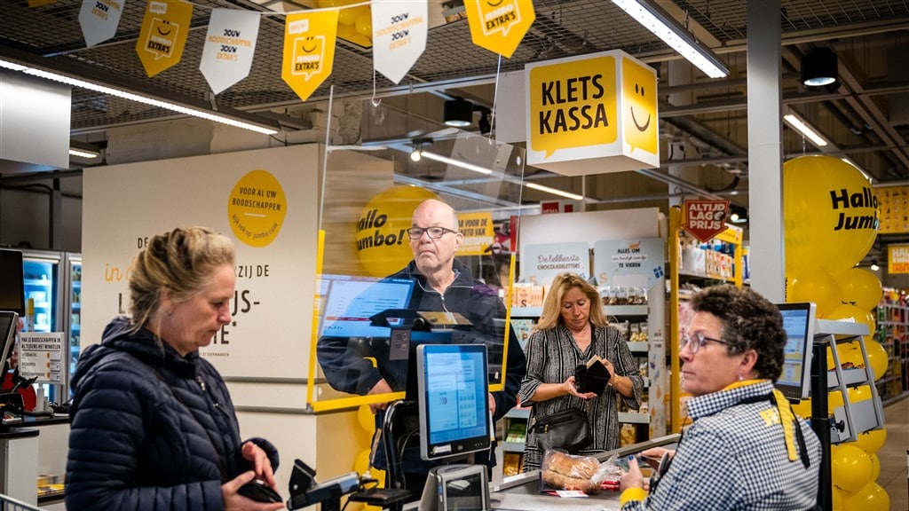 Kletskassa bij Jumbo: 'Kort praatje helpt niet om eenzaamheid te bestrijden'