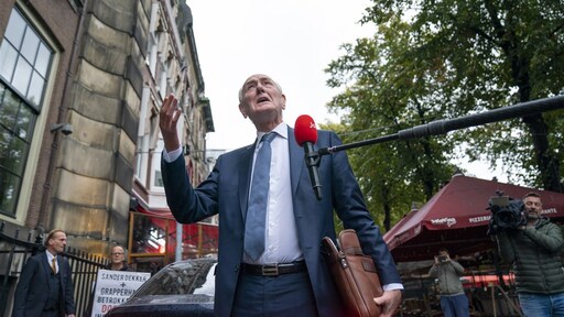 Kijk mee naar aankomst partijleiders bij cruciaal overleg over kabinetsformatie