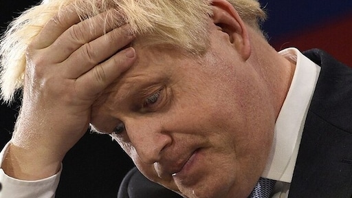 Foto's van feestende Johnson tijdens lockdown opgedoken