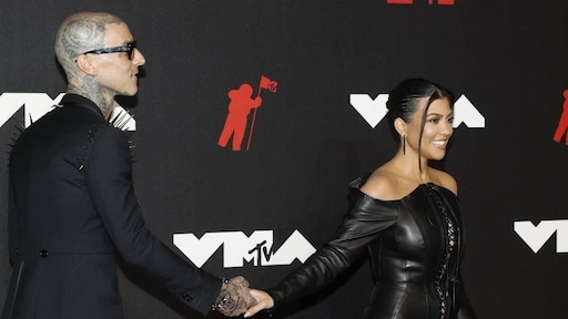 Kardashians reageren dolblij op verloving Kourtney en Travis