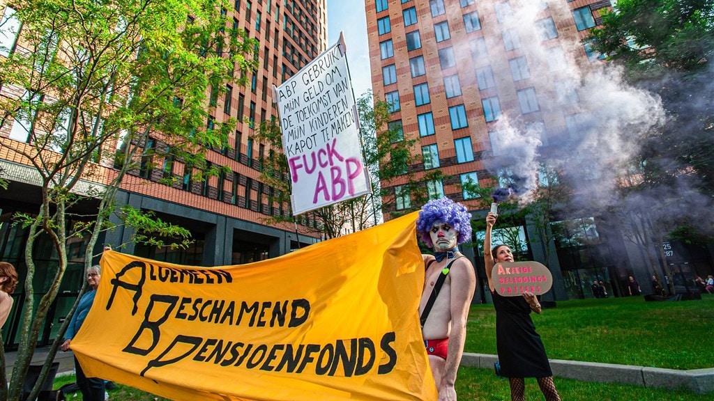 Pensioenfonds ABP stopt met beleggen in kolen, gas en olie