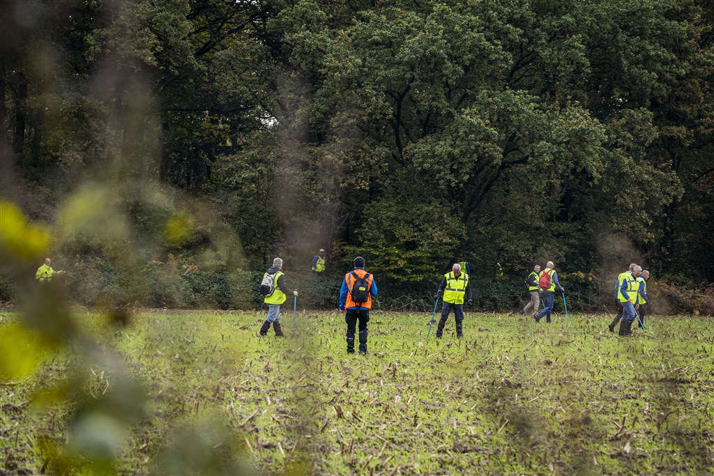 Politie zoekt met helikopter en drone naar vermist meisje